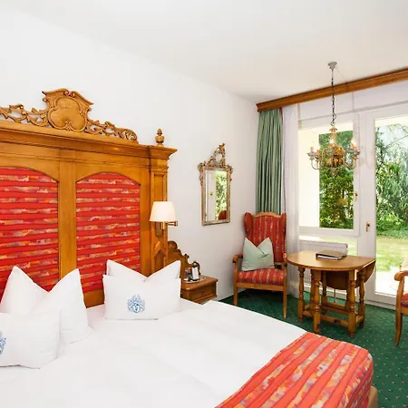 Prinzregent Am Friedensengel Szálloda 4*