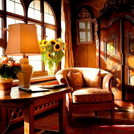 Prinzregent Am Friedensengel Szálloda 4*