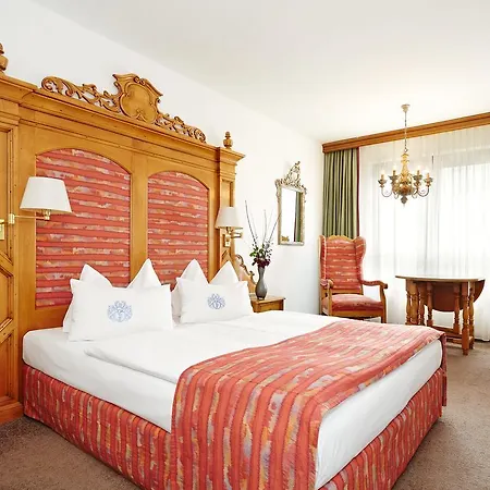 Prinzregent Am Friedensengel Hotel 4*