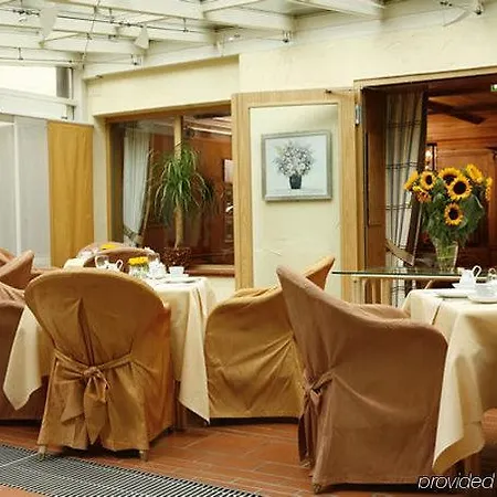 호텔 Prinzregent Am Friedensengel 4*