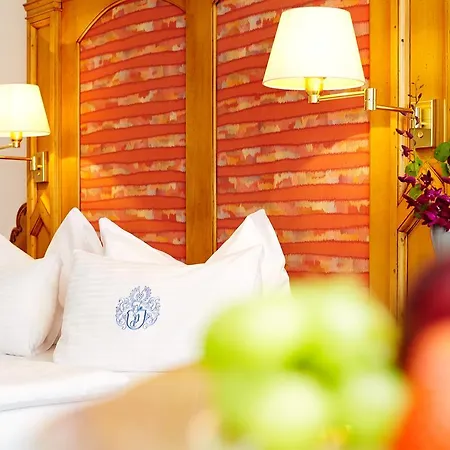 Prinzregent Am Friedensengel Hotel