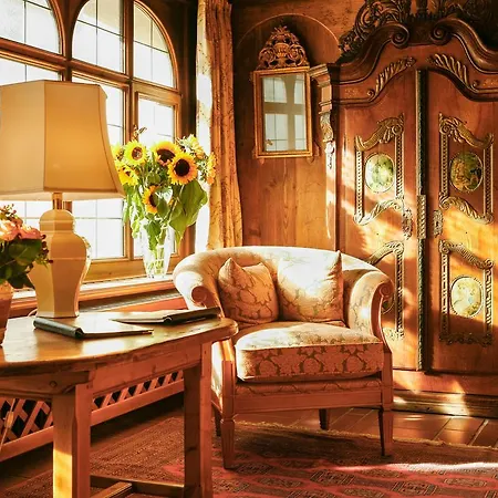 Prinzregent Am Friedensengel Hotel 4*