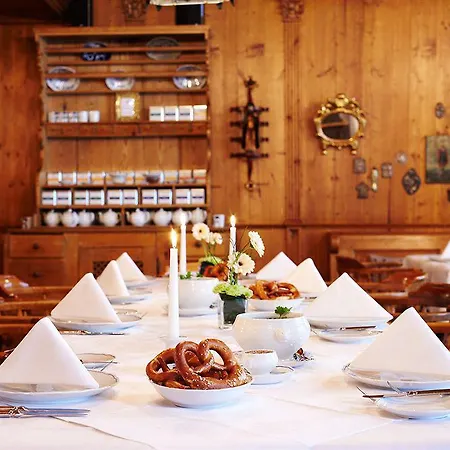 Prinzregent Am Friedensengel Hotel